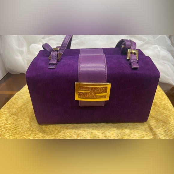 FENDI FF PURPLE and gold SUEDE with yellow silk interior
BOX FLAP BAG - Picture 8 of 11